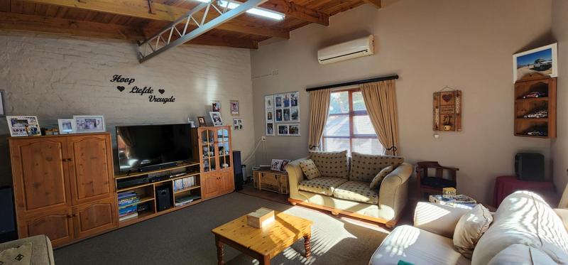 3 Bedroom Property for Sale in Die Wingerd Western Cape